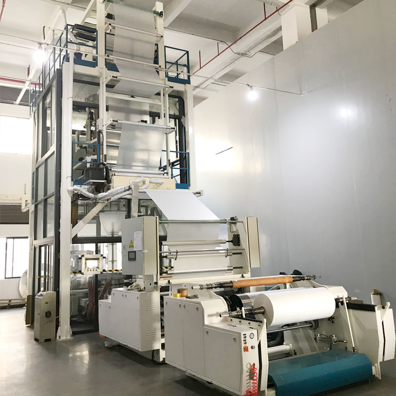 W jaki sposób trójwarstwowa maszyna do rozdmuchiwania folii ABA zmniejsza koszty materiałów bez utraty jakości